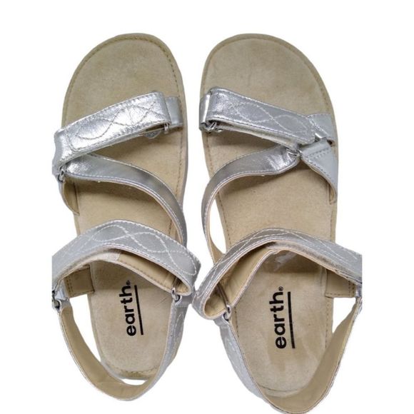 Earth Saba Silver Leather Walking shoes with Velcro closure and reinforced arch - Picture 7 of 11